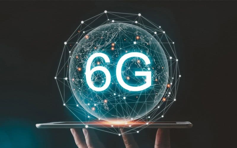6G Technology: The Future of Ultra-Connected Intelligent Networks