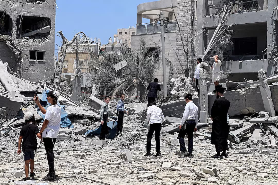 Missile Strikes Hit Buildings in Israel